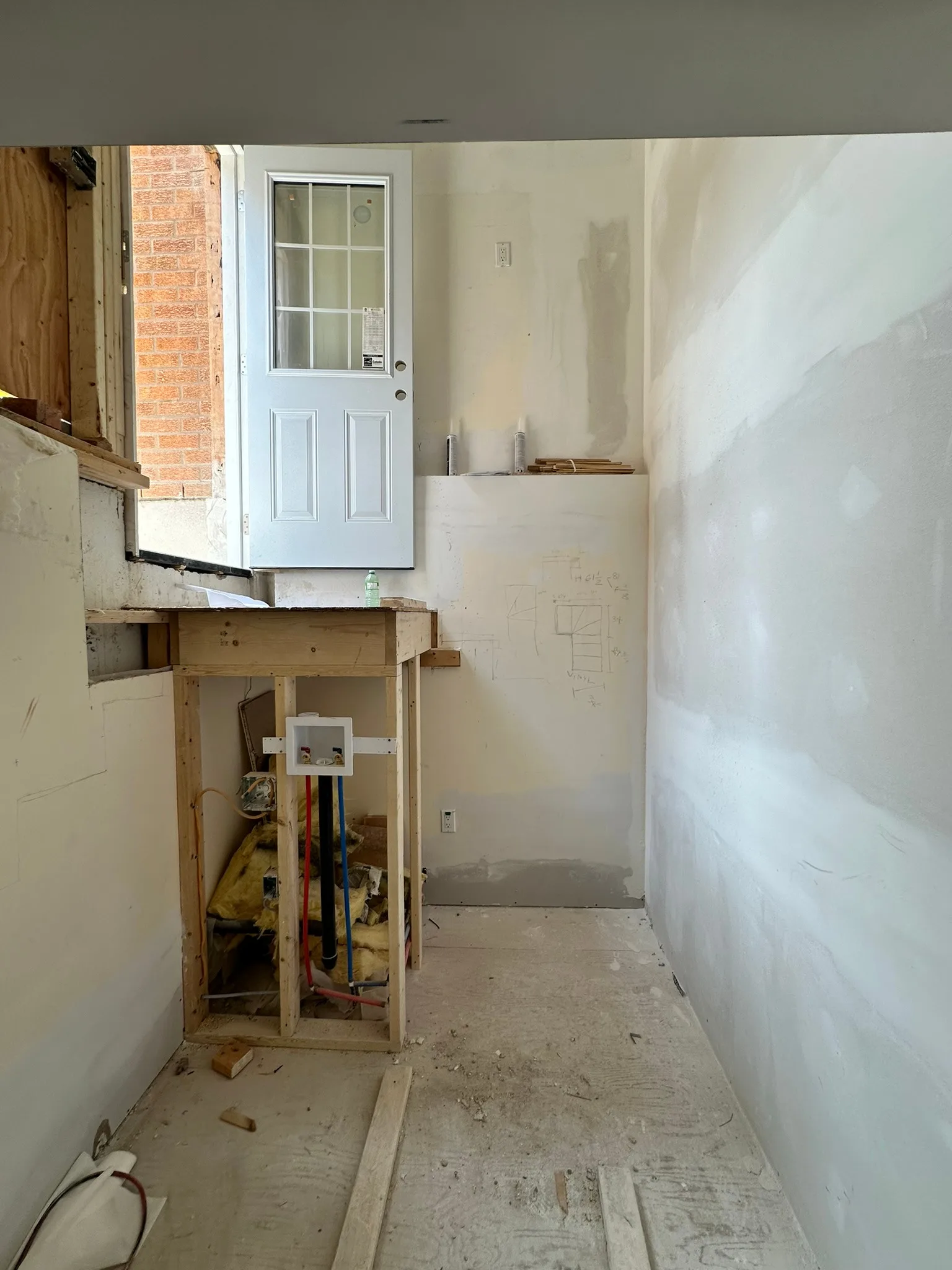 Basement stair and laundry